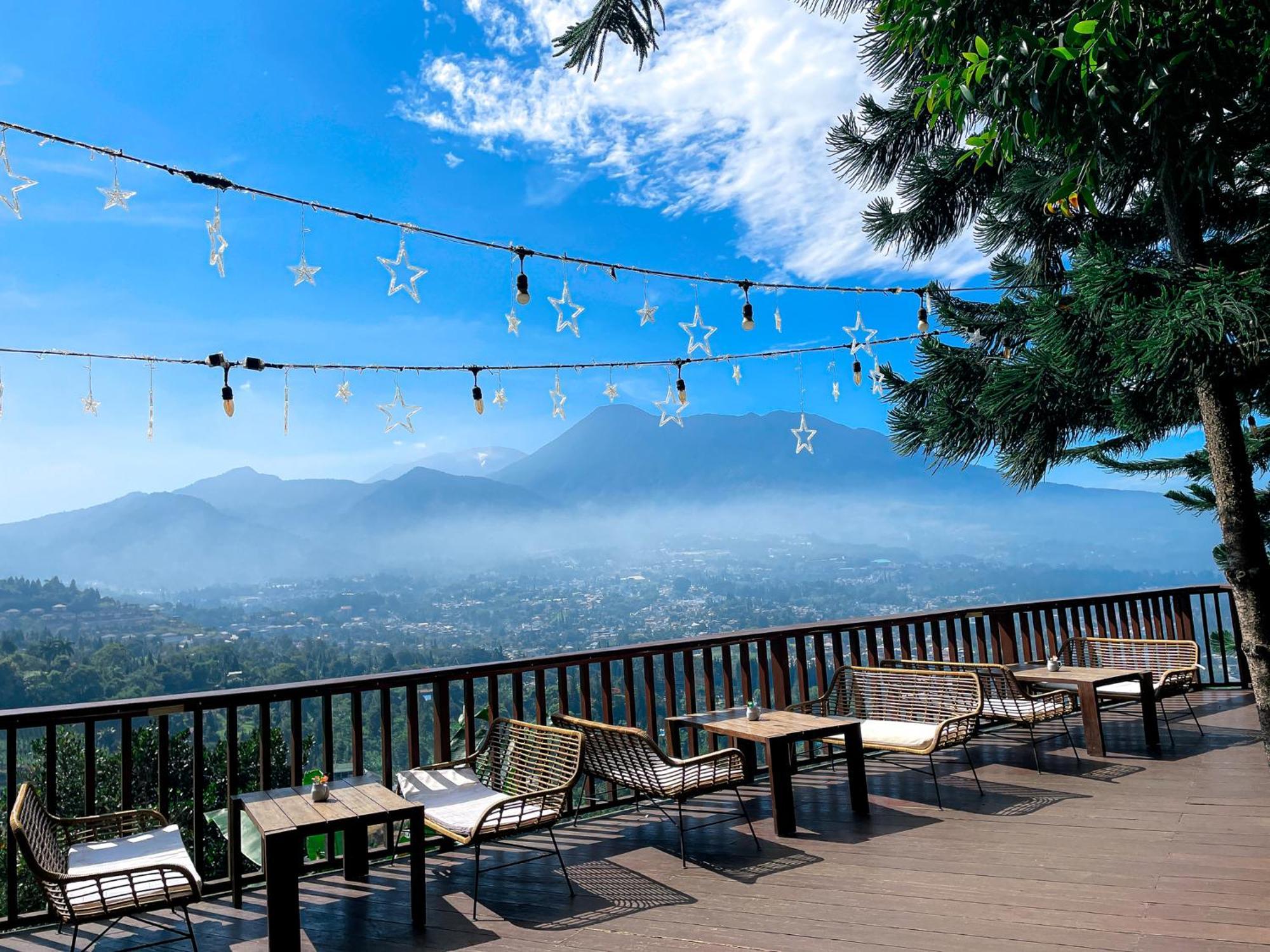 Damar Langit Resort Tjisarua Exterior foto