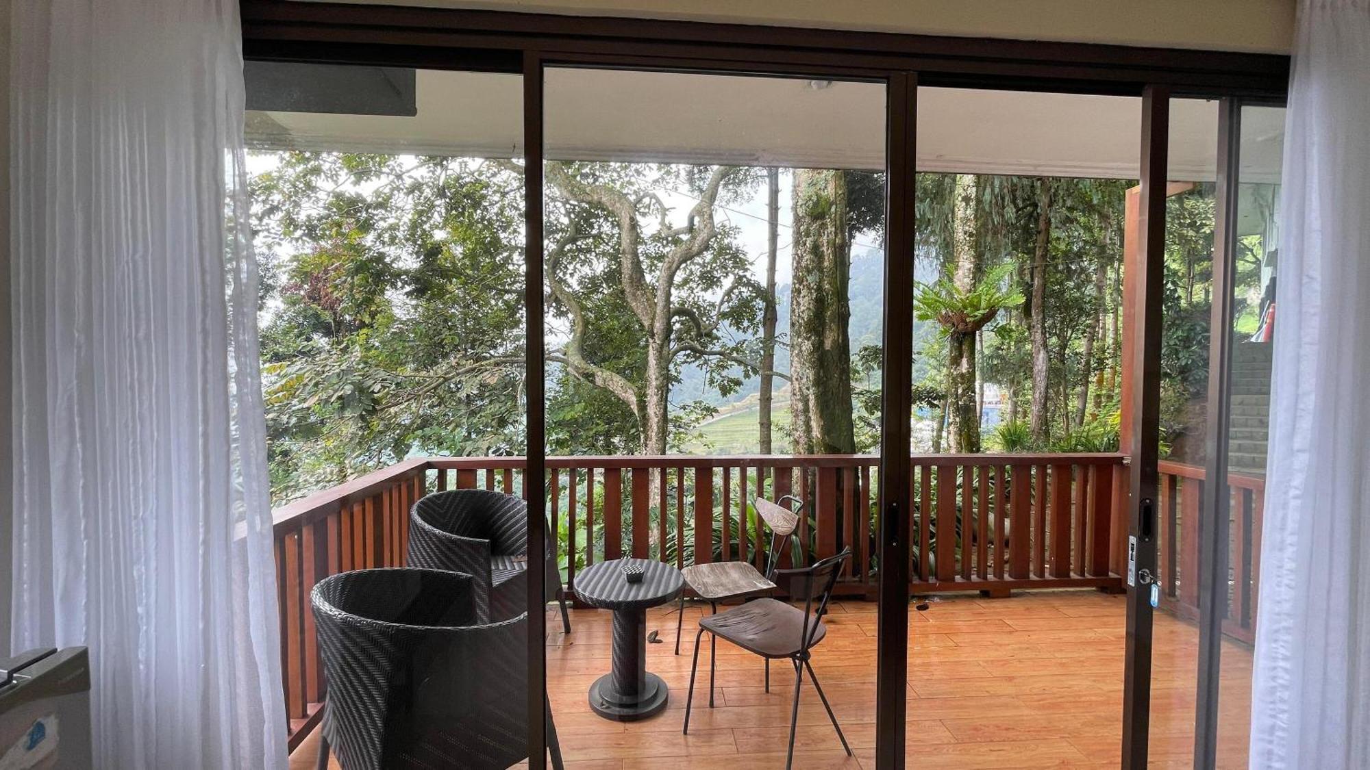 Damar Langit Resort Tjisarua Exterior foto