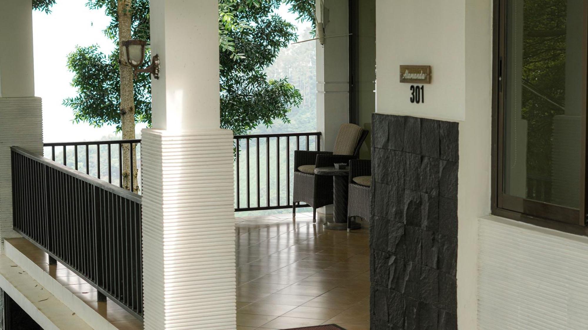 Damar Langit Resort Tjisarua Exterior foto