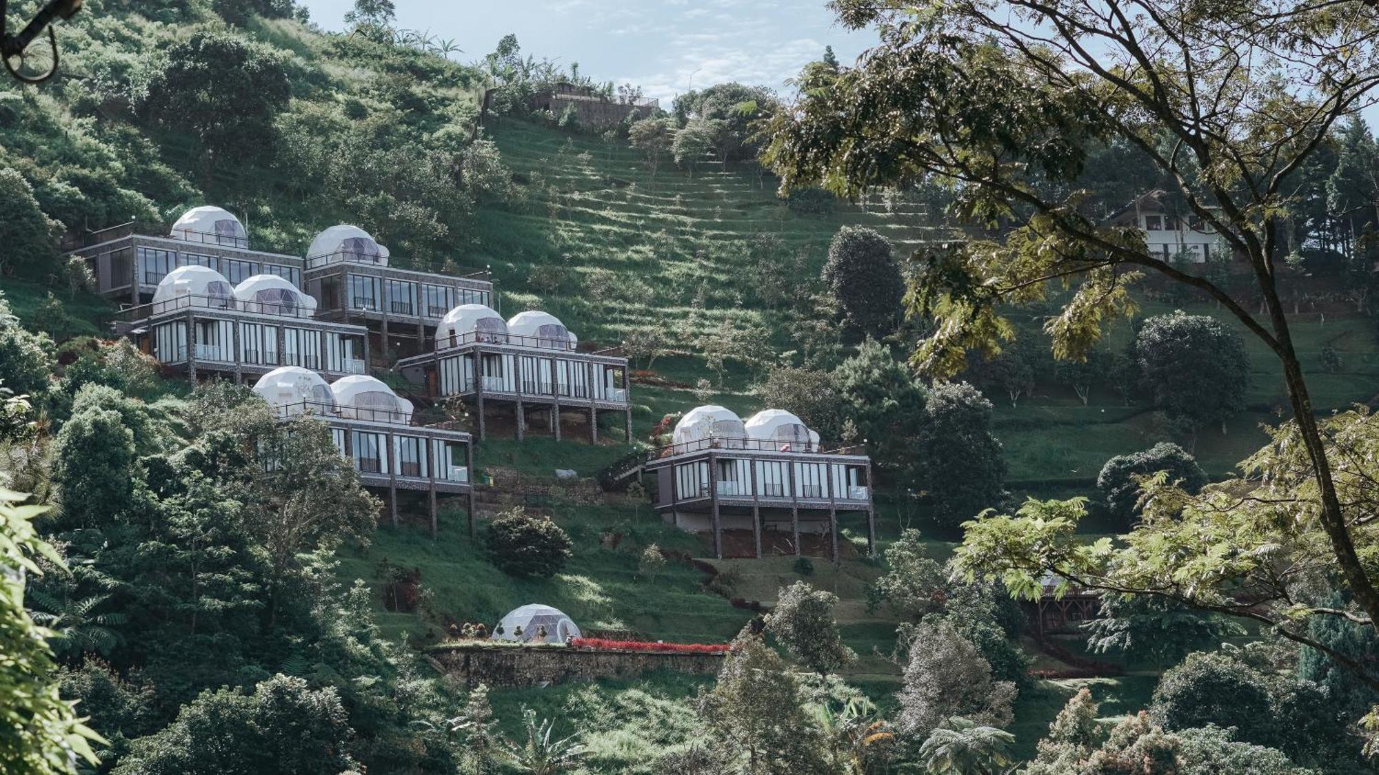 Damar Langit Resort Tjisarua Exterior foto