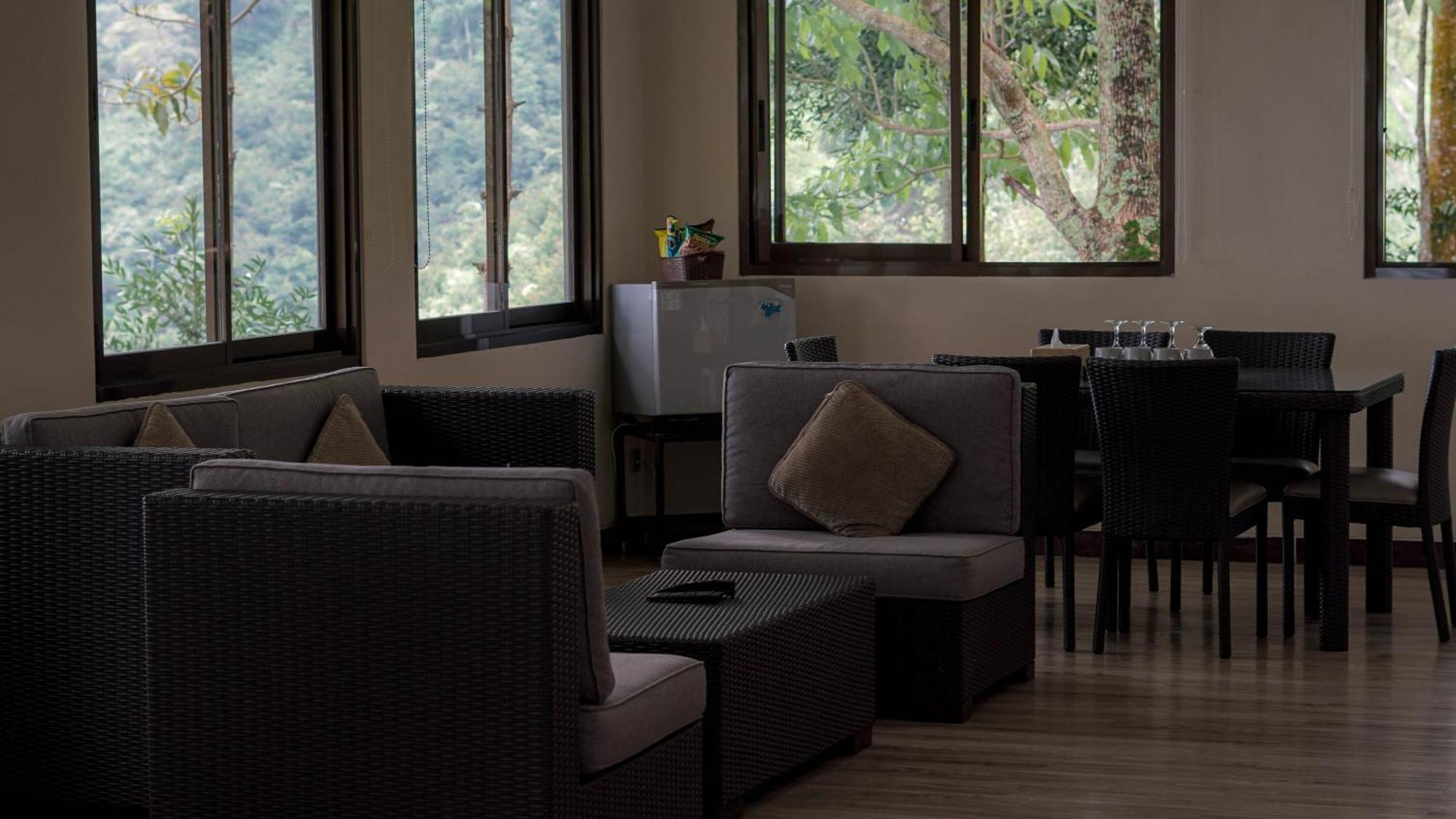 Damar Langit Resort Tjisarua Exterior foto